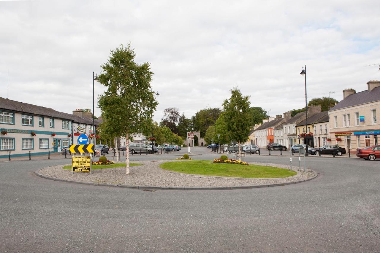 Inviting 4-Bed House In Strokestown Βίλα Εξωτερικό φωτογραφία