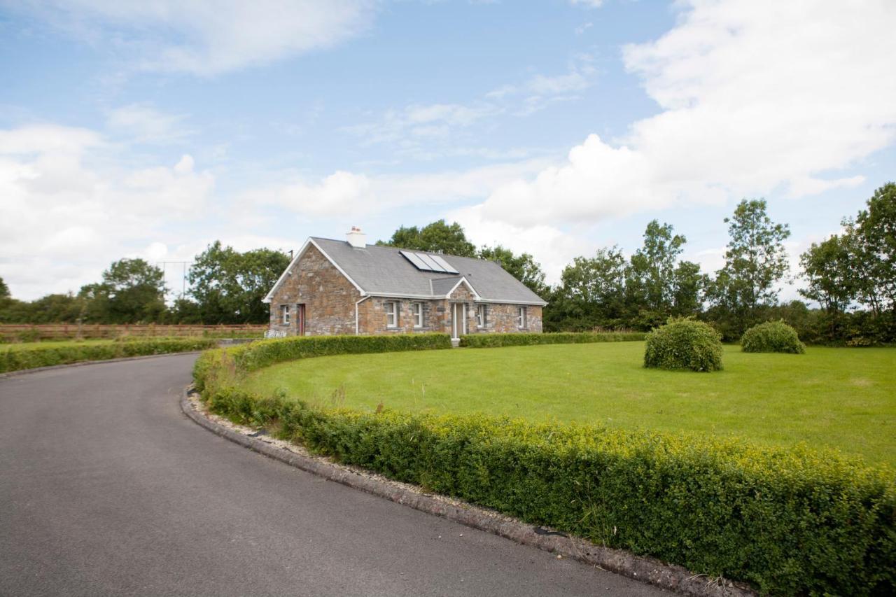 Inviting 4-Bed House In Strokestown Βίλα Εξωτερικό φωτογραφία